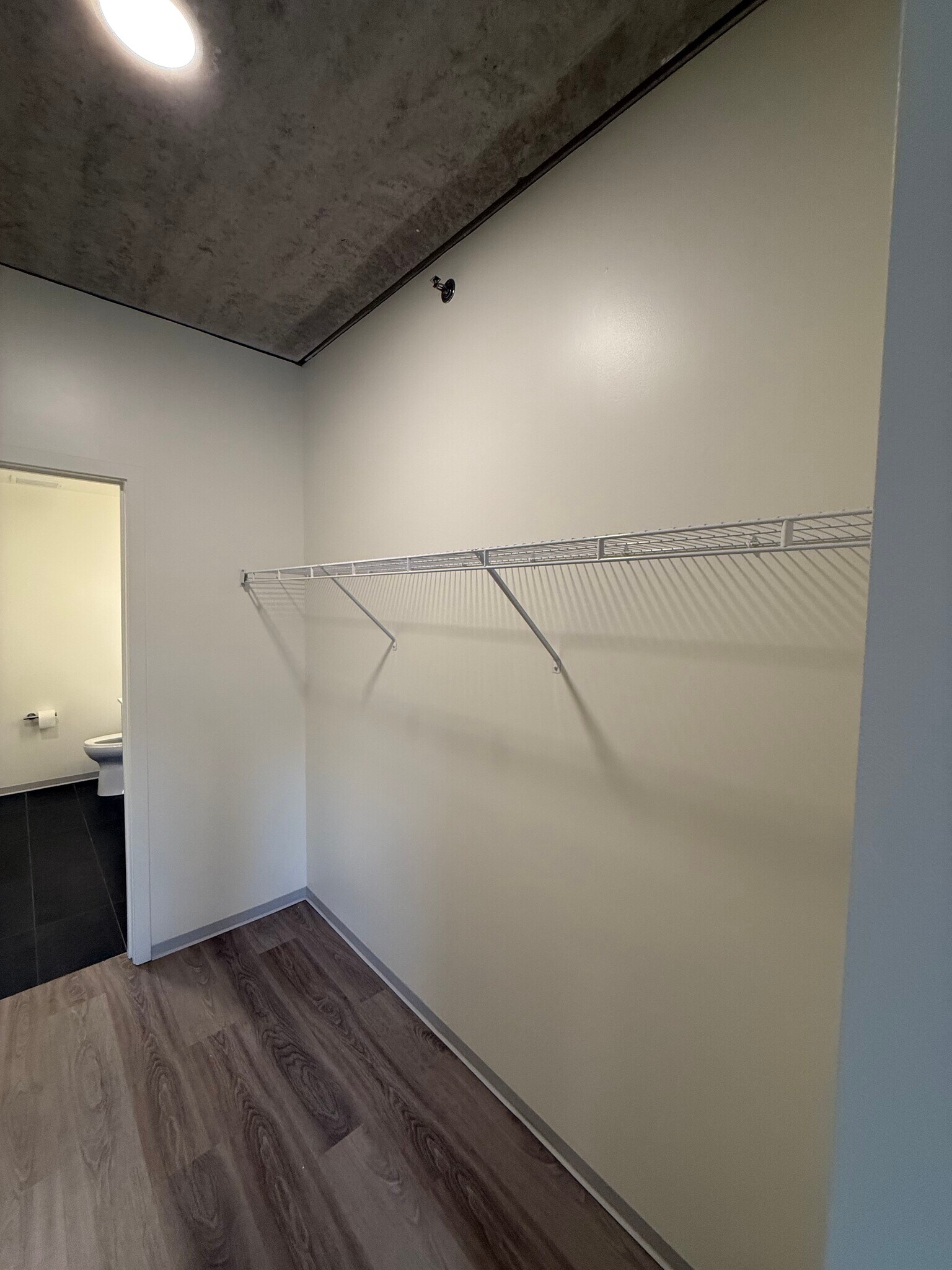 Building Photo - 334 W Schiller St