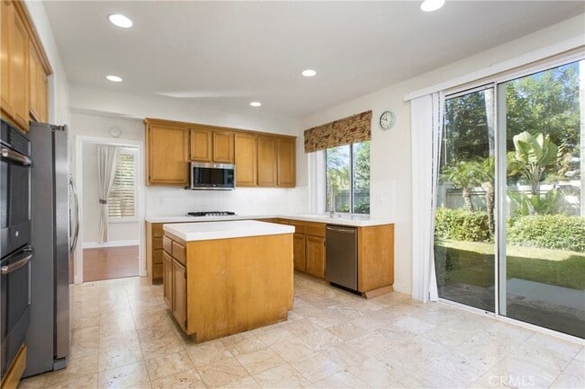 Building Photo - 11 Cipriani