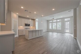 Building Photo - 18118 Shoreline Vis Ln