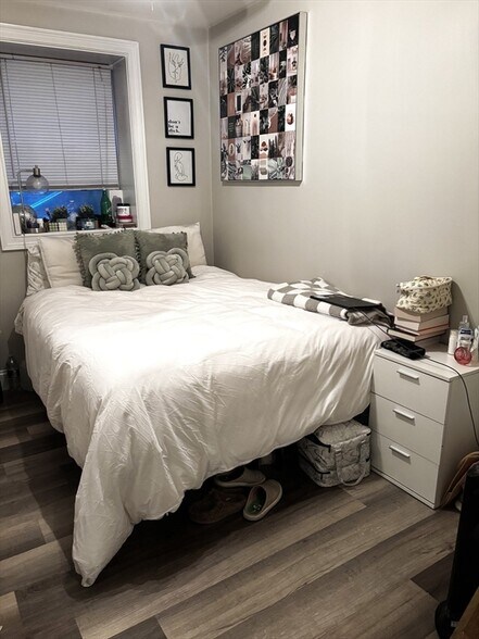 Building Photo - 18 Knowlton St