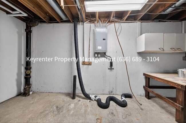 Building Photo - Spacious Updated 4-Bedroom Home in Prime Chesterfield Location