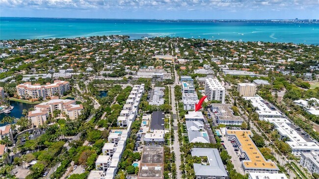 Building Photo - 195 Sunrise Dr