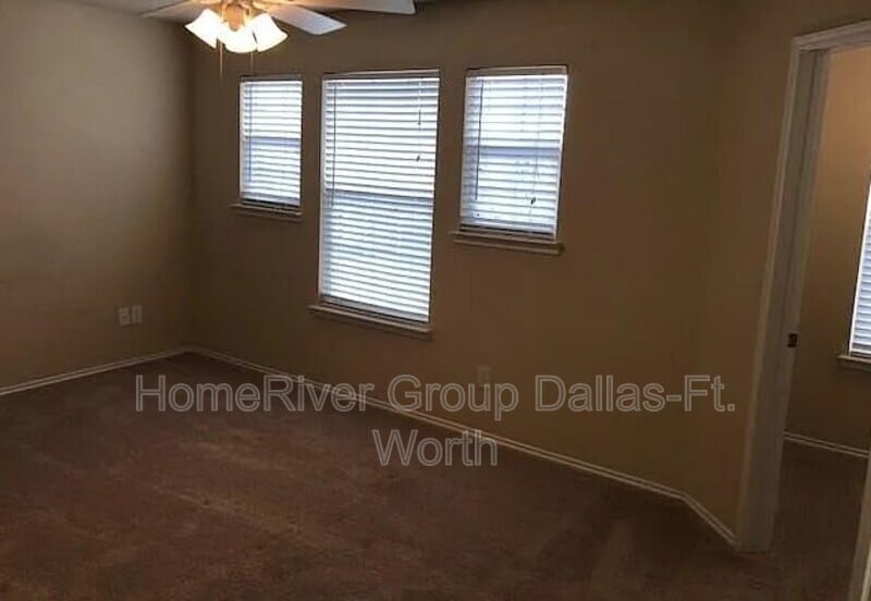 Building Photo - 7113 Planters Row Dr