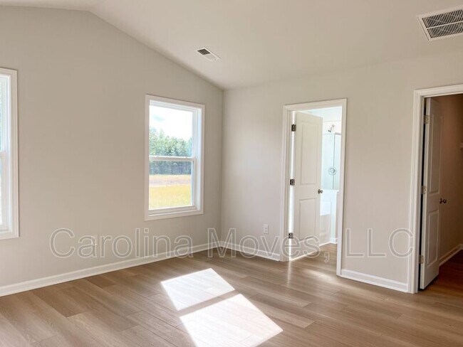 Building Photo - 121 Braxton Dr