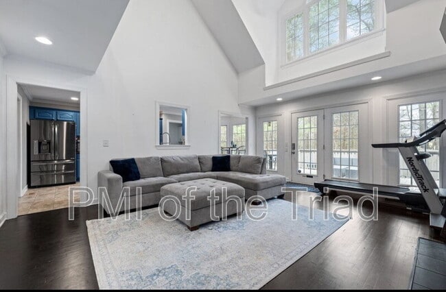 Building Photo - 2766 Briaroak Dr