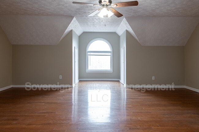 Building Photo - 3213 Southridge