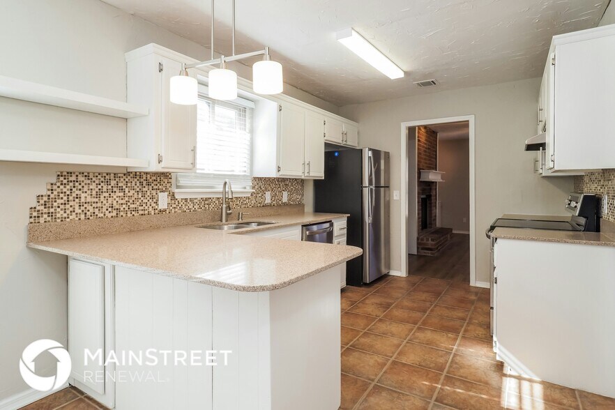 Building Photo - 516 Conestoga Dr