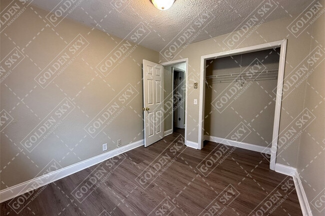 Building Photo - 203 S Keystone Cir