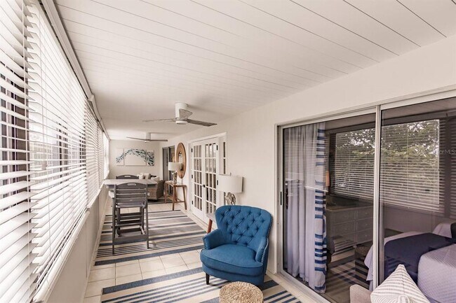 Building Photo - 1055 W Peppertree Dr