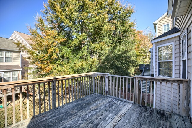 Building Photo - 825 Tahoe Trail