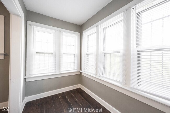 Building Photo - 1344 Burdsal Pkwy