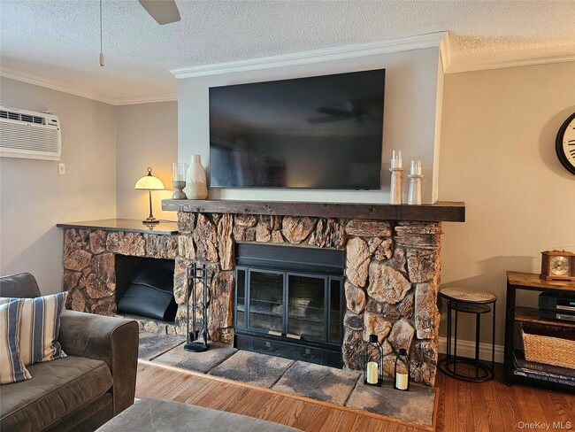 Building Photo - 3 Briarcliff Dr S