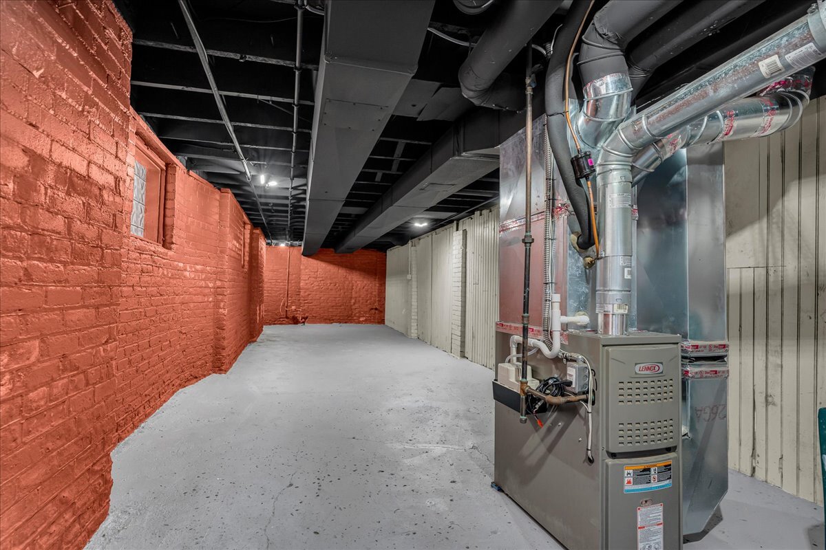 Building Photo - 5238 Commonwealth St