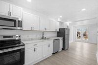 Building Photo - GORGEOUS end unit in Baltimore! 3 Bedrooms 3 Bathrooms Plus a Rec Room!