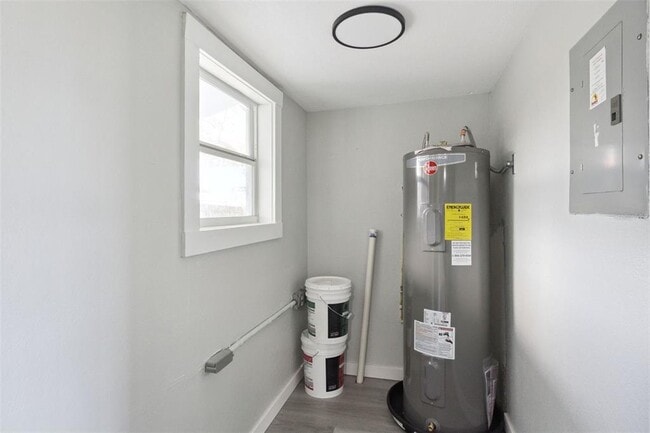 Building Photo - 1700 Kentucky Ave