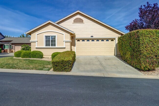 Building Photo - 2 Bedroom plus an office, 2 Bath home in The Cottages at Prescott Lakes!