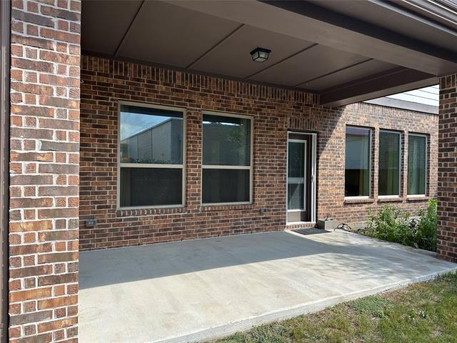 Building Photo - 6329 Saddlebrook Way