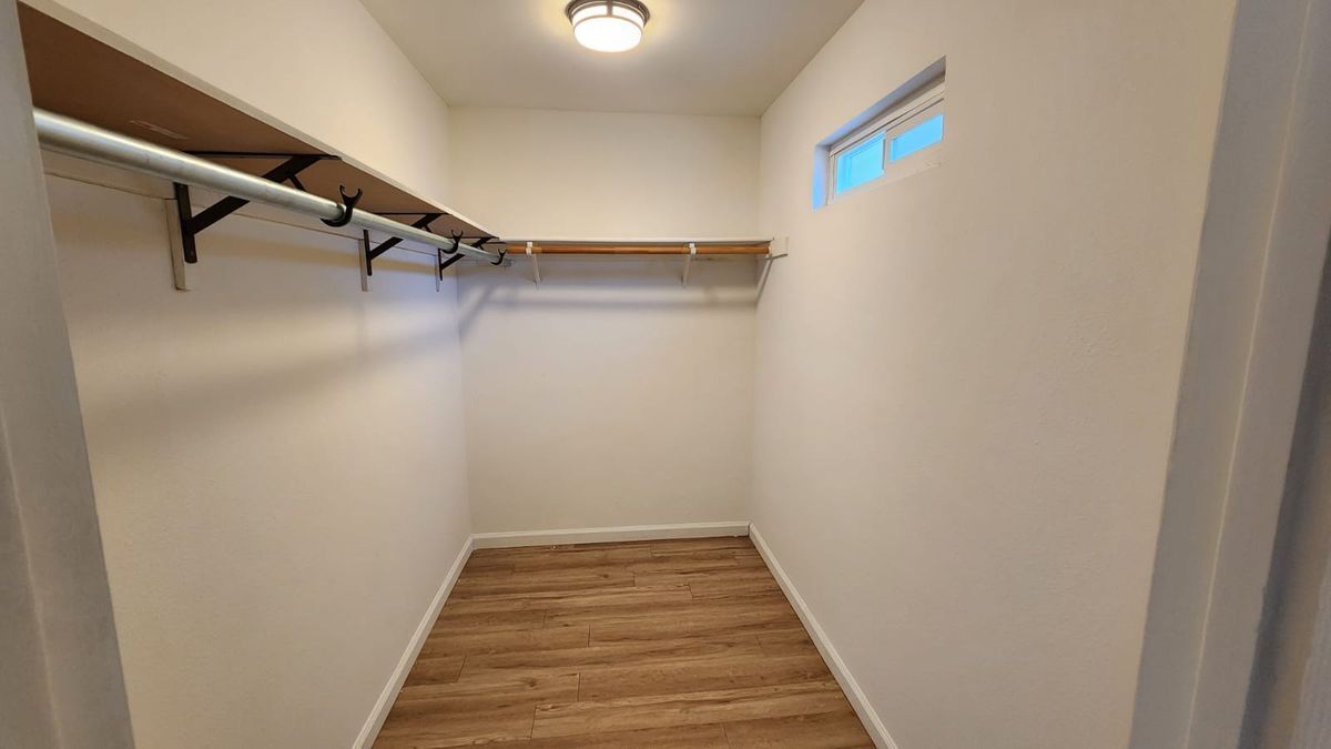 Building Photo - 1385 Wimbledon Ct