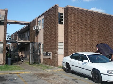 Building Photo - 1017 Pailet Ave