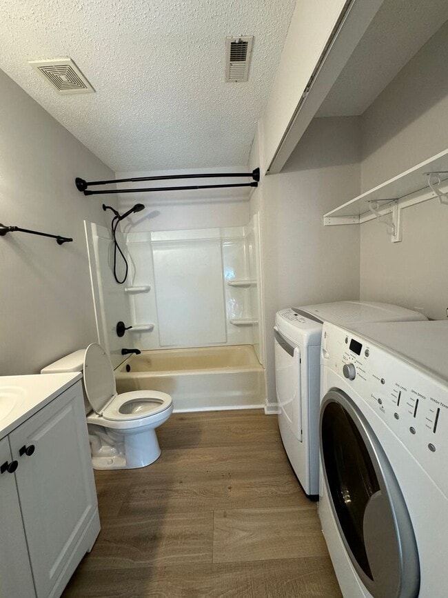 Building Photo - Yorkshire Downs Townhome