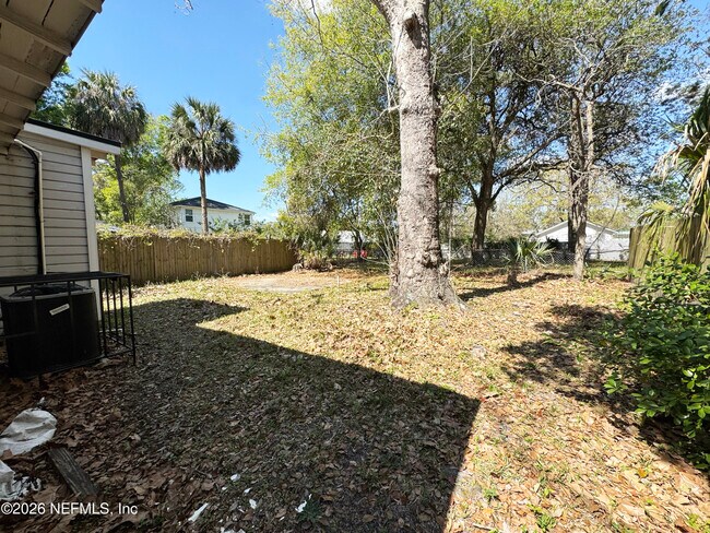 Building Photo - 2745 Gilmore St