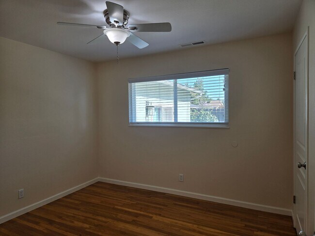 Building Photo - 1619 Merritt St