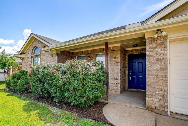 Building Photo - 578 Tanglewood Dr