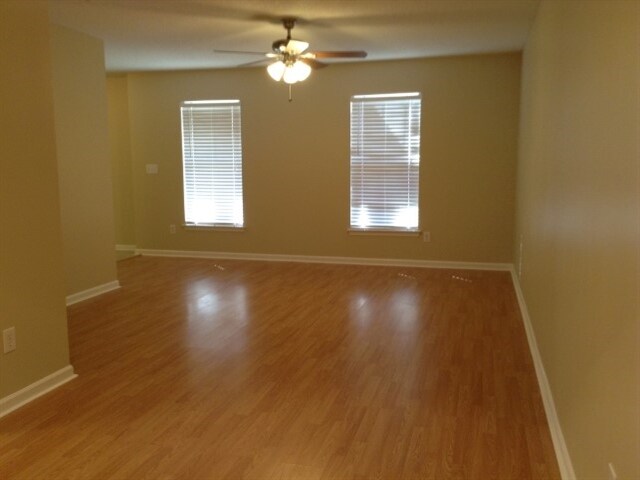 Building Photo - 9328 Arbor Creek Dr