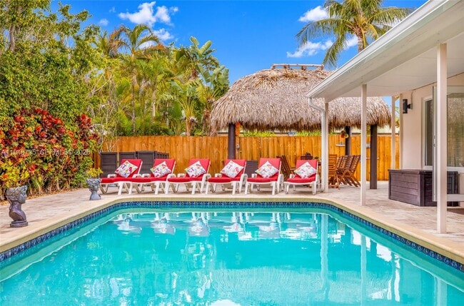 Building Photo - 1960 Coral Reef Dr