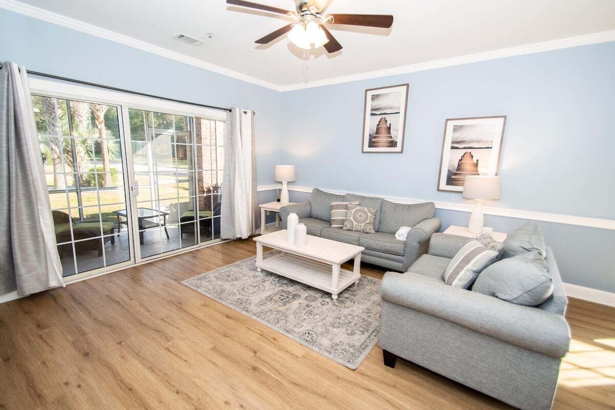 Building Photo - 4868 Dahlia Ct