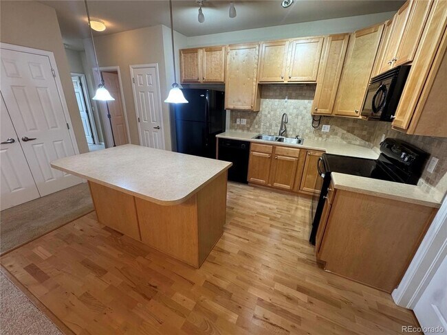 Building Photo - 16650 Las Ramblas Ln