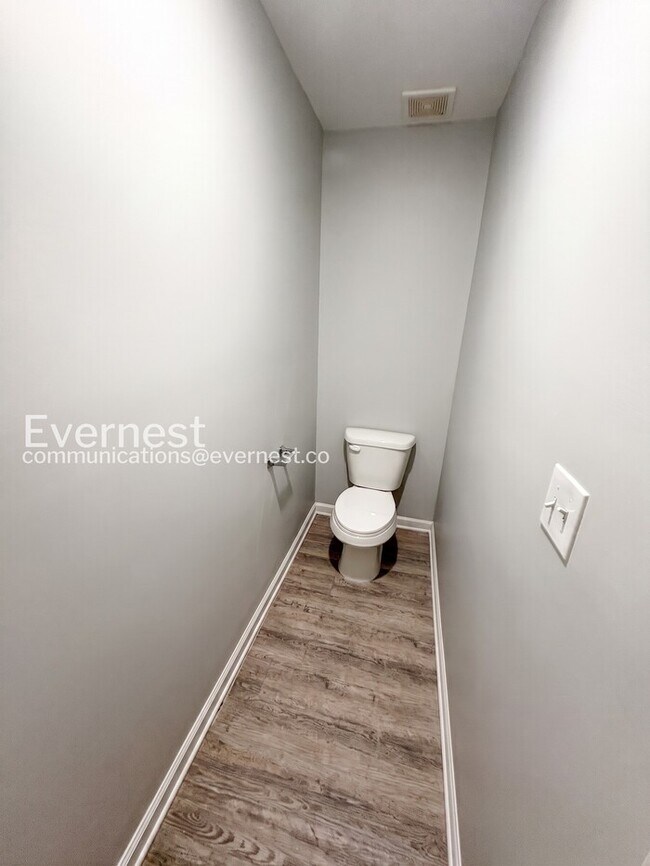 Building Photo - 3 Bed/2.5 Bath Home with Garage / Pet-Friendly / Coming Soon!