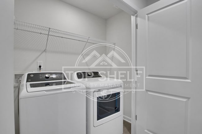 Building Photo - 102 Jaxton St