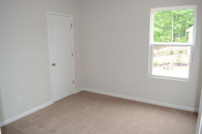 Building Photo - 248 Yorktown Ln