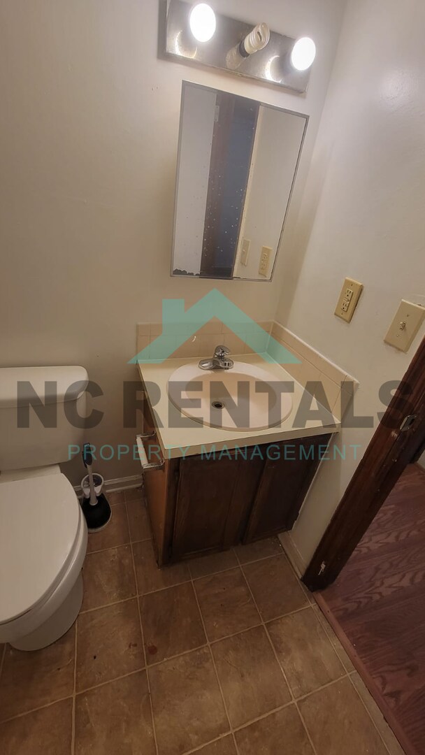 Building Photo - 2559 Green Oaks Ct SE