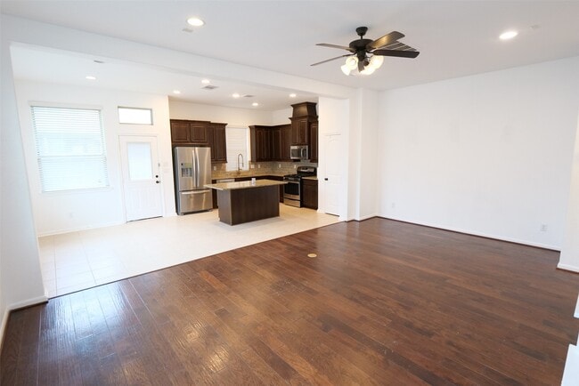 Building Photo - 12211 Stellano Ln