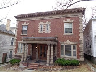 Building Photo - 166 Pine St