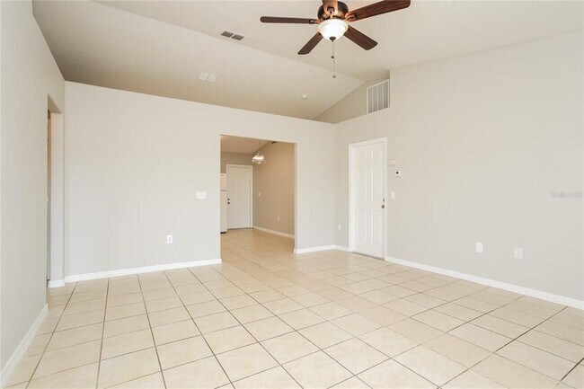 Building Photo - 350 Lauderdale Ct