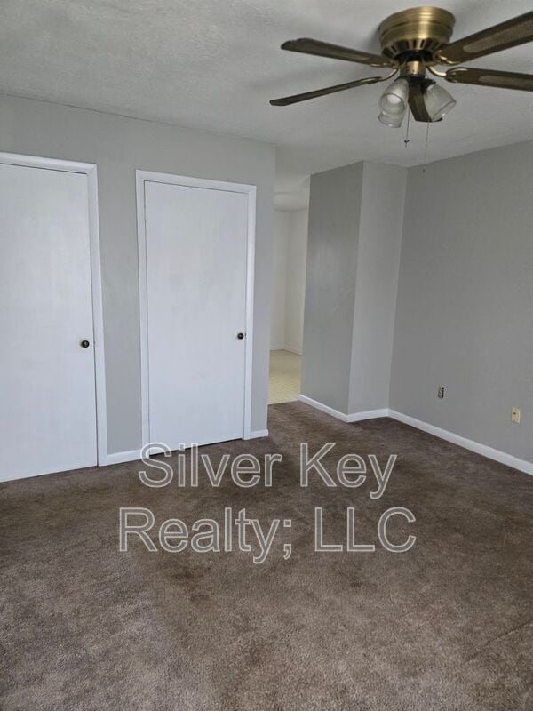 Building Photo - 823 Englewood Rd