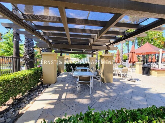 Building Photo - 12464 Boxwood Terrace