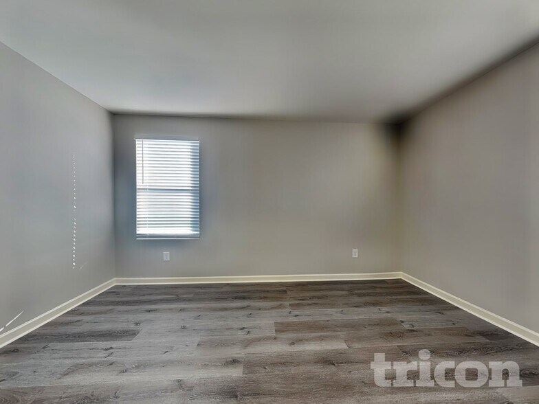 Building Photo - 300 San Vito Wy