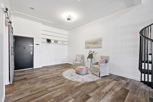 Building Photo - Condo In Artisan Lofts - Phoenix Midtown