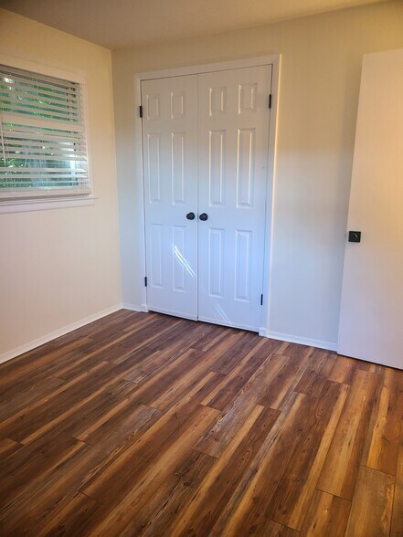Building Photo - 258 Evergreen Ave