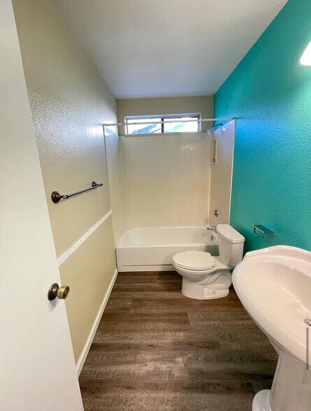 Building Photo - 4614 W Kitty Hawk