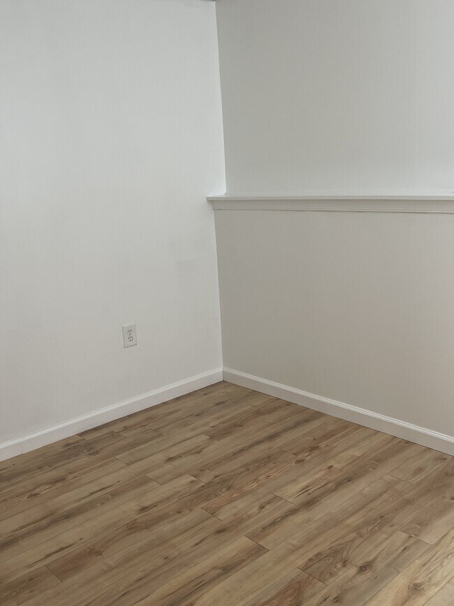 Building Photo - 124 Richards Ln