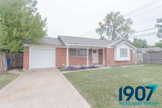 Building Photo - Charming Brick Home with Modern Updates and Large Backyard in Norman!