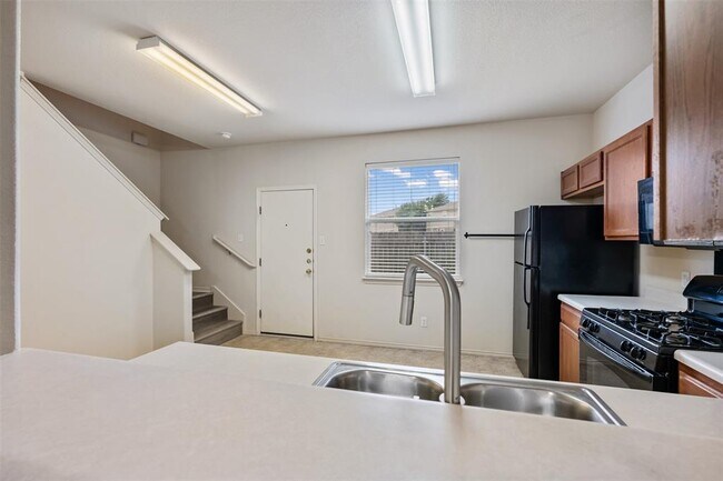 Building Photo - 14412 Lewis Carroll Ln