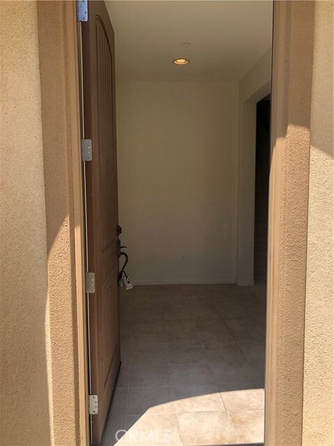 Building Photo - 1312 Macneil Dr