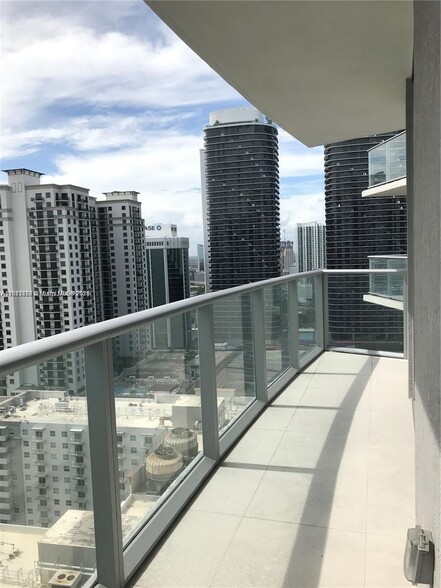 Building Photo - 1100 S Miami Ave