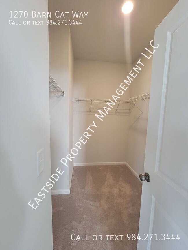 Building Photo - 1270 Barn Cat Way